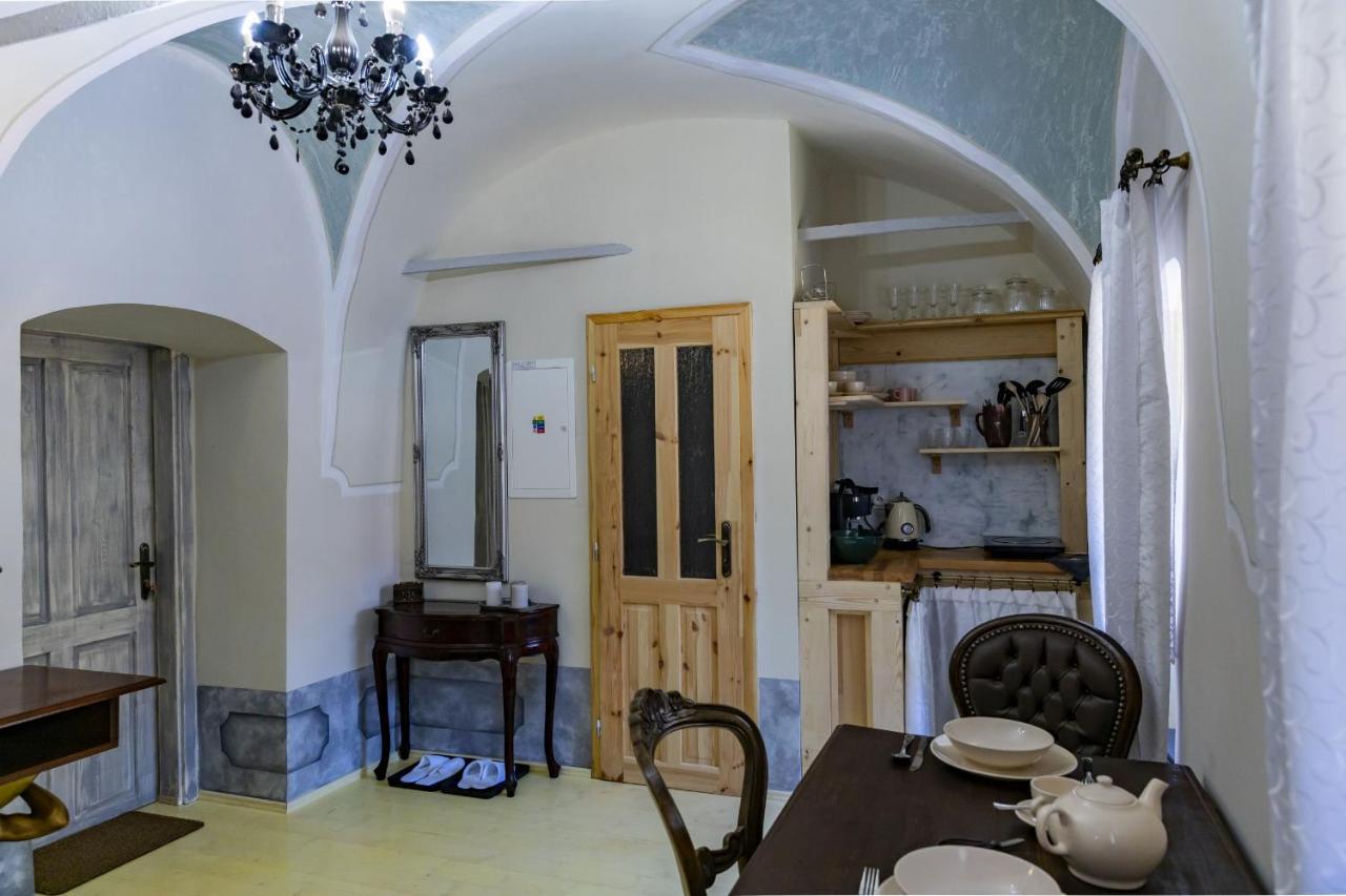 Apartman Charlotte V Dome So Studnou Na Streche Banská Štiavnica Dış mekan fotoğraf